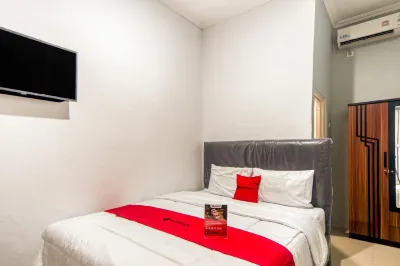 RedDoorz Near Graha Cijantung Mall Hôtels à : Jakarta-Est