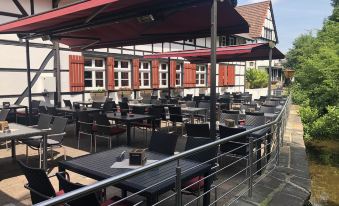 Hotel & Gastropark Loemuhle-Restaurant-Biergarten