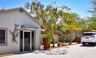 Kamaku Guesthouse CC