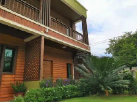 The peace tara house Hotels near Klong Nin Beach