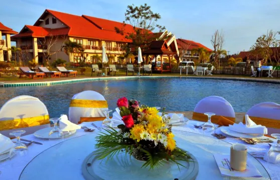 大薩瓦恩度假温泉酒店