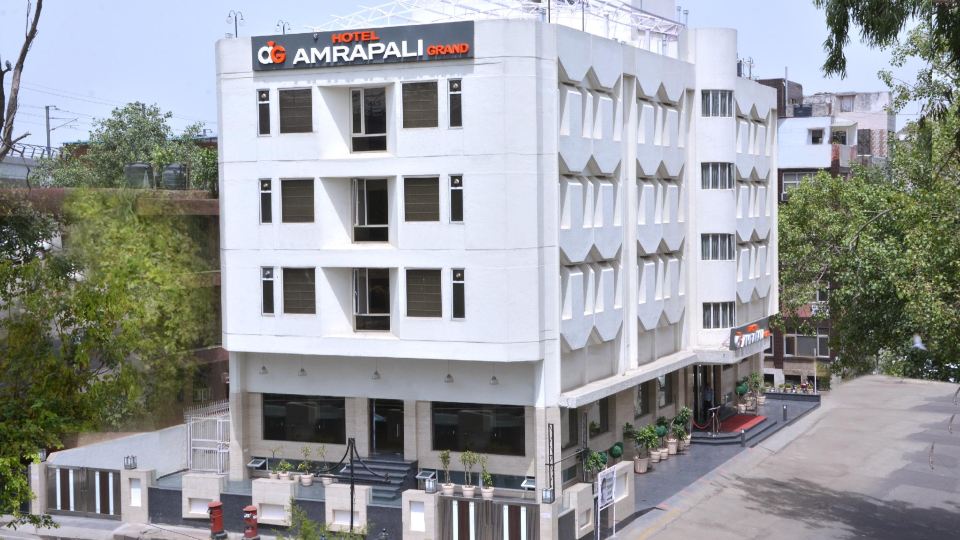 Hotel Amrapali Grand