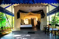 Orchard Go- Daddy Nature Safari Glamping Melaka Hotel dekat Pos Laju office