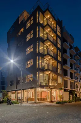 Amber Beach Hotel Отели рядом с достопримечательностью «Национальный университет Мальдивы»