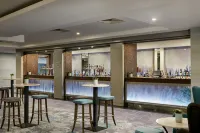 都柏林布蘭察斯鎮皇冠假日飯店 - 酒吧
