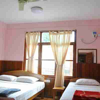 Shwe Nadi Guest House Rooms