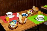 Hôtel Mac Bed - sarapan