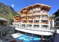 Alpenhotel Fleurs de Zermatt - Pools
