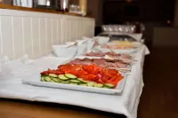 Hotel Ullinge - breakfast