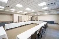Country Inn & Suites by Radisson, State College (Penn State Area), PA - Pools