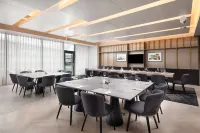Hilton Garden Inn Silverstone Hotels in Towcester