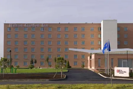 Hilton Garden Inn Rome Airport Отели рядом с достопримечательностью «Parco via attilio profumo»