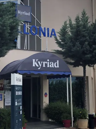 Saint-Fargeau-Ponthierry - Apollonia Отели в г. Вер-Сен-Дени