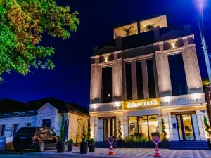 Lion's Hotel