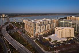 Holiday Inn Express & Suites Charleston Dwtn - Westedge