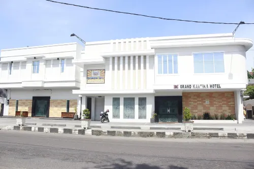 Hotel Grand Kartika Pare Pare Hotels in Ujung
