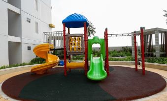 Stylish and Modern 2Br Bassura City Apartment by Travelio