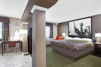 Super 8 by Wyndham Bedford DFW Airport West Hotel a Hurst