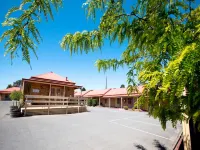 Quality Inn Colonial Hotels in Golden Square