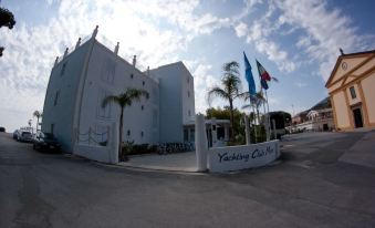 Yachting Club Mare