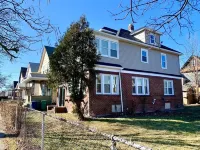 Centrally Located 5Br House in Niagara Falls Hotels in Niagarafälle