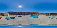 Econo Lodge - 2-Star