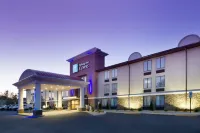 Holiday Inn Express Waldorf Hotel di Charles County