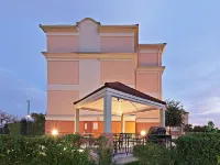 Sonesta Simply Suites Dallas Las Colinas Hotels in der Nähe von Mustangs of Las Colinas