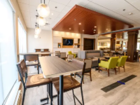 Holiday Inn Express & Suites DAYTON EAST - BEAVERCREEK by IHG Hotels in Greene County