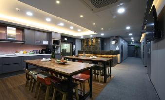 6. 스텝인 명동..