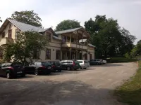 Ronneby Brunnspark Vandrarhem Och B&B - parking