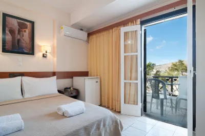 Holiday Beach Resort Santorini