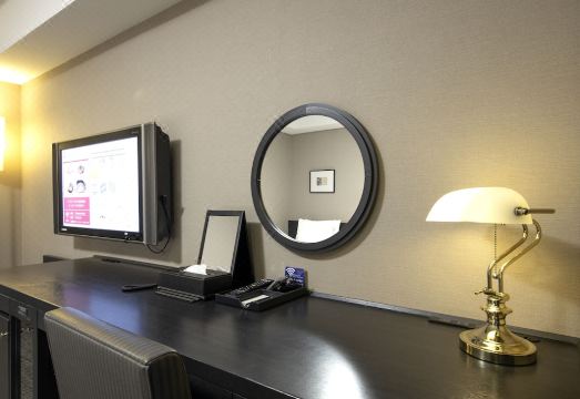 5. 리치몬드 호텔 ..