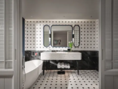 Hotel Indigo SHENZHEN OVERSEAS CHINESE TOWN by IHG