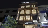 Treebo Delmont Hotels in Sahibzada Ajit Singh Nagar