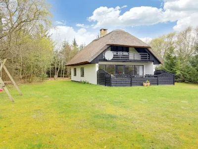 "Rigitte" - 1.5km from the Sea
