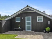 "Harmen" - 1.1km from the Sea Hotels near Galleri Tronsmark