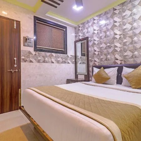 Hotel Al Ahad Отели рядом с достопримечательностью «Рынок Бхенди-Базар»