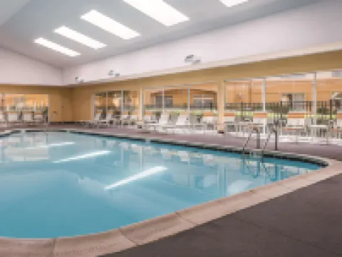 La Quinta Inn & Suites by Wyndham Univ Area Chapel Hill Hotels in Triangle