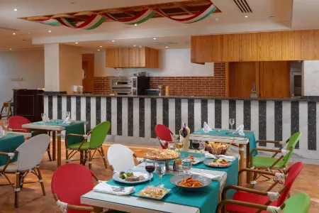 Fun & Sun Naama Waves Hotel Отели в г. Qesm Sharm Ash Sheikh