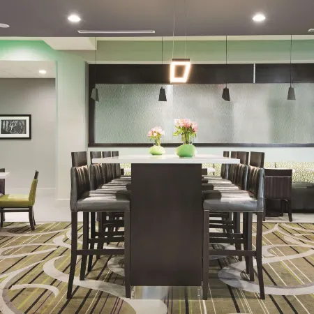 La Quinta Inn & Suites by Wyndham Fort Worth West - I-30
