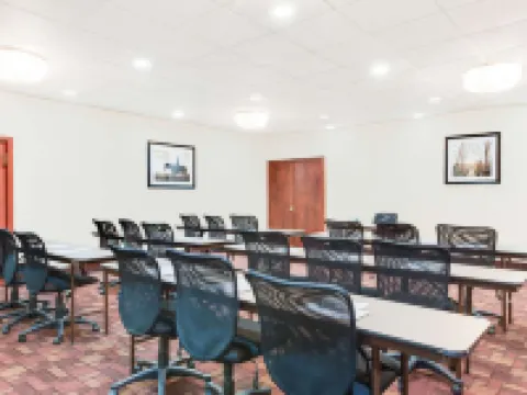 Baymont by Wyndham Midland Airport Hotels in Midland