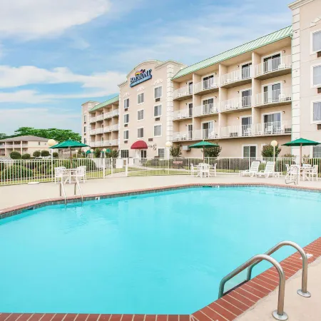Baymont by Wyndham Hot Springs on the Lake