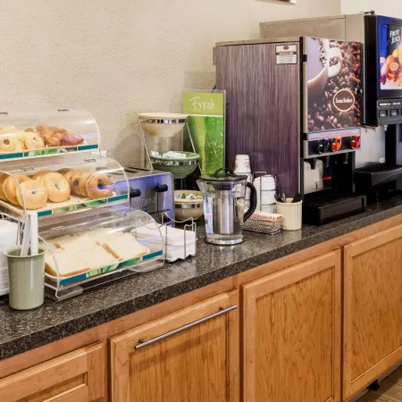 Quality Inn Near Northtown Mall & National Sports Center