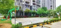Qinghuan Yanshe Metro Entrance Parkside Convenient Apartment (Xingdong Road)