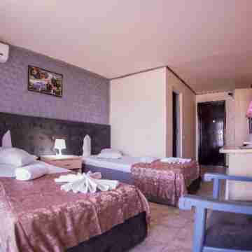 Voila Mamaia Rooms