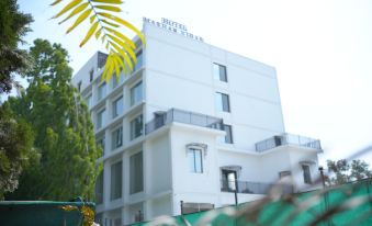 Hotel Makhan Vihar