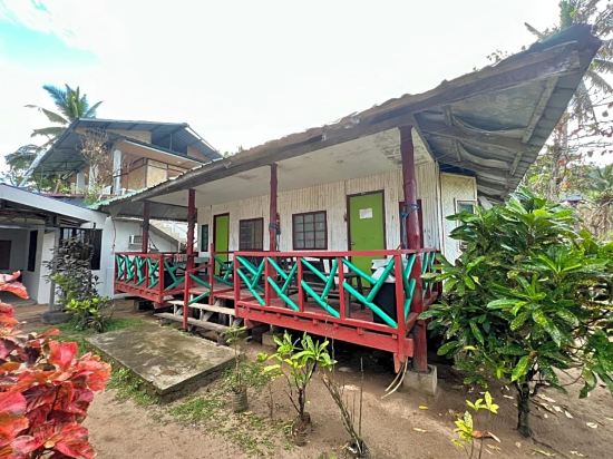 Hill Myna Beach Cottages