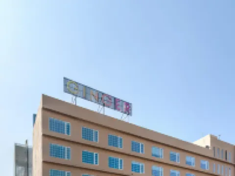 Ginger Surat City Centre Hotéis em Surat