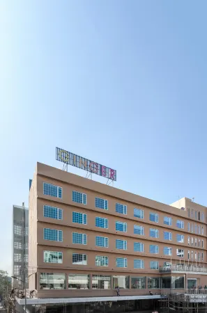 Ginger Surat City Centre Отели рядом с достопримечательностью «Kargil Chowk memory»